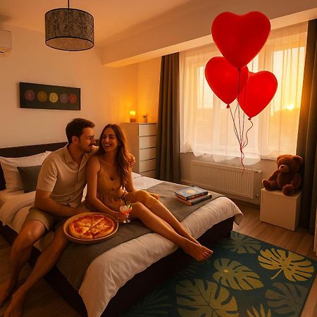 Vila Luminoasa Cu Curte Privata Букурещ Екстериор снимка
